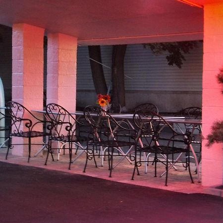 Windsor Motel レイク・ジョージ エクステリア 写真