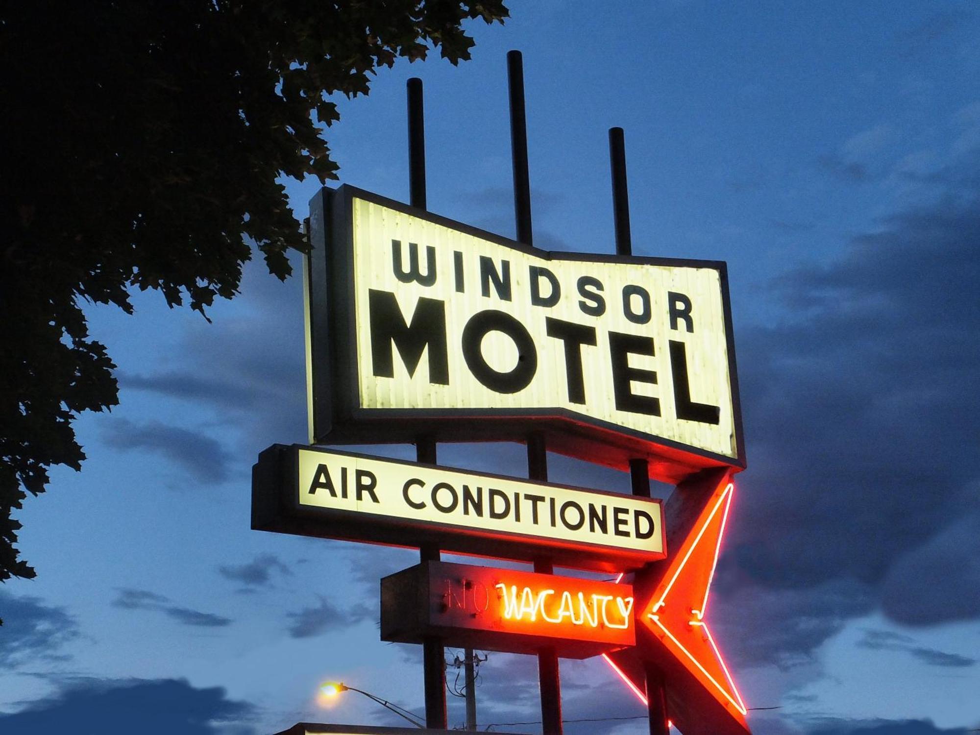 Windsor Motel レイク・ジョージ エクステリア 写真